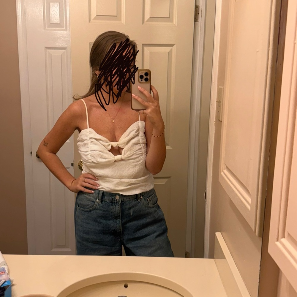 WAYF twist front cutout tank